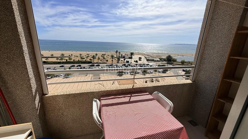 Foto c62f1656-0a55-4ffb-907b-d98508d1c5a6. Apartamento  de 1 habitación con vistas al mar en Empuriabrava