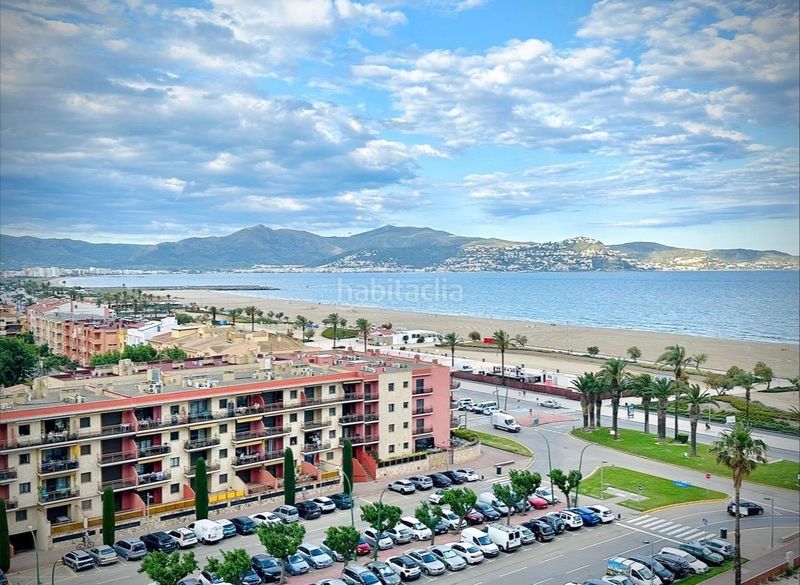 Foto 11da69ee-e192-45d0-8256-38026e50dbbf. Apartamento  renovado en primera línea de mar con vistas a la bahía de roses en Empuriabrava