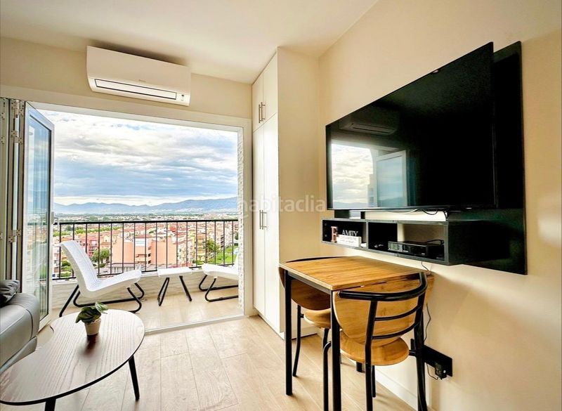 Foto a552ce25-d321-43c2-93d0-3de8e690e25c. Apartamento  renovado en primera línea de mar con vistas a la bahía de roses en Empuriabrava