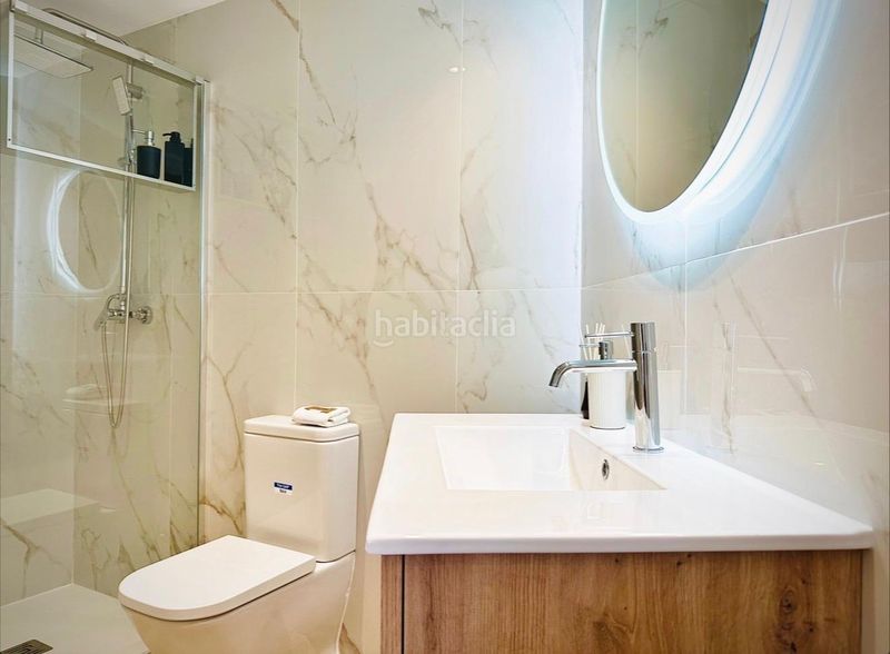 Foto a8c3d66a-a2a1-429a-9a11-8b0e37913e89. Apartamento  renovado en primera línea de mar con vistas a la bahía de roses en Empuriabrava