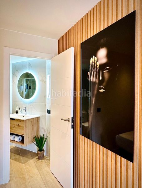 Foto feaeeca2-2490-4139-b348-fdd7fb765ae3. Apartamento  renovado en primera línea de mar con vistas a la bahía de roses en Empuriabrava