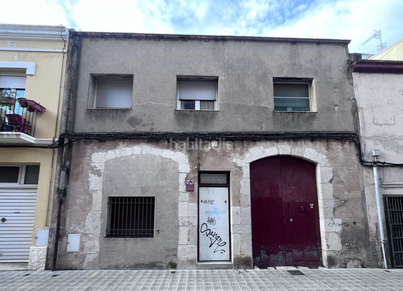 Foto 64d9ddbd-4d71-4982-b84a-0ba3ac7f73d5. Casa adossada amb aparcament a Eixample-Horta Capallera Figueres