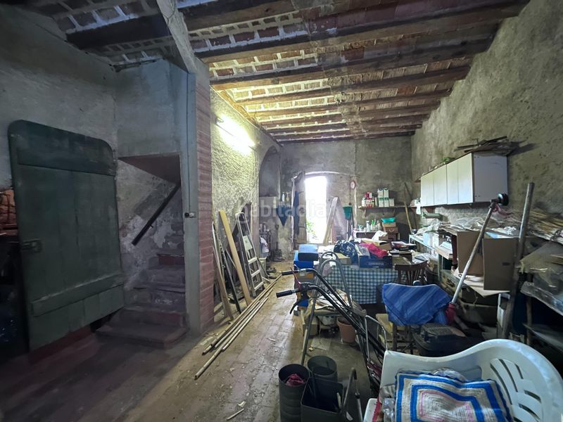 Foto b6fee43a-c029-48af-9945-68eb1ce373c1. Casa adossada amb aparcament a Eixample-Horta Capallera Figueres