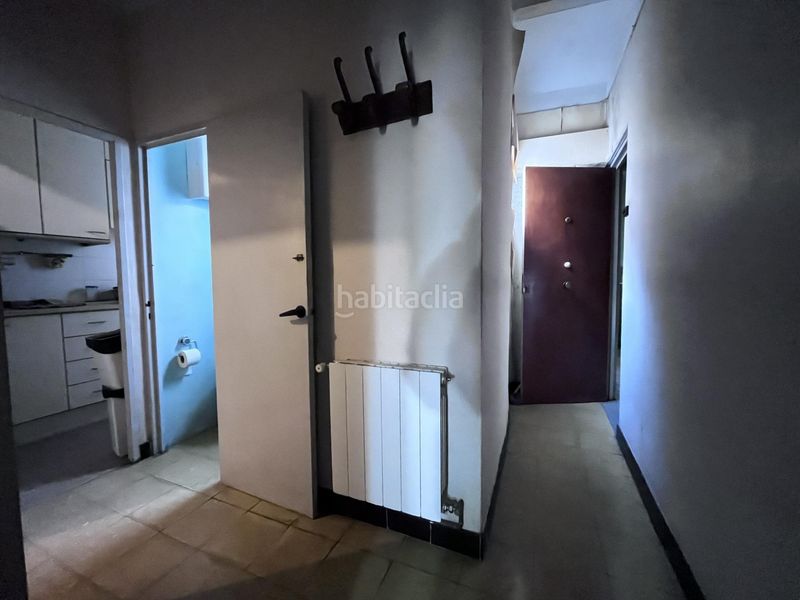 Foto b8c6cdc6-1e51-413e-ae54-8d61f8464189. Casa adossada amb aparcament a Eixample-Horta Capallera Figueres