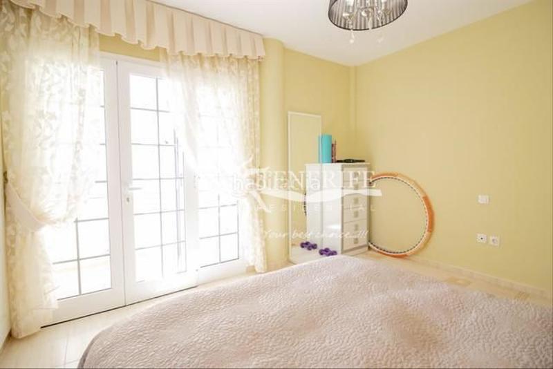 Foto a2ad6e6b-ccaa-482e-8c11-32fcc509d534. Casa amb aparcament piscina a Torviscas Centro y Alto Adeje