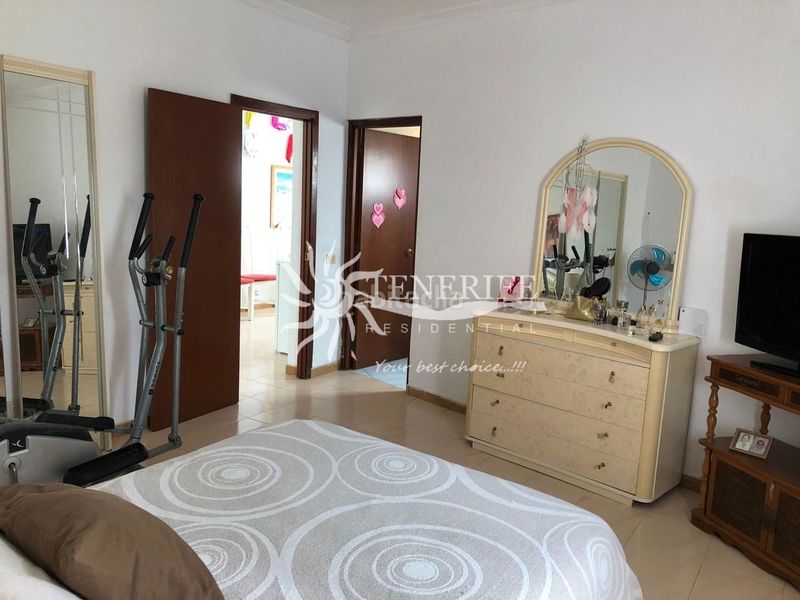 Foto efe586a4-ead9-49f0-8f42-2ff5c7ba0dfb. Masia a Alcalá Guía de Isora
