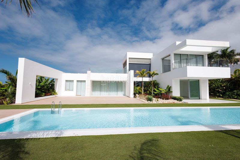 Foto 15788e94-e2b6-49d8-9f4d-9c1ff0ce0761. Casa amb aparcament piscina a La Caleta Adeje