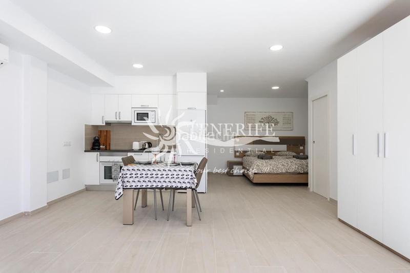 Foto 08217c43-ea7e-46d0-a3f7-b12350c53191. Haus mit parking in Playa Fañabé Alto Adeje