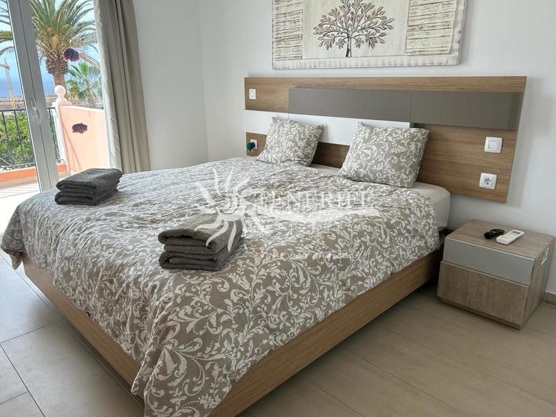 Foto 13e7c7bf-b4c2-4387-ad56-9b260180036e. Haus mit parking in Playa Fañabé Alto Adeje