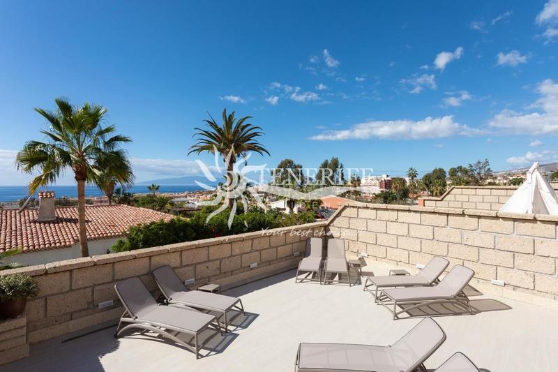 Foto 6b88be6c-e063-482a-9b81-a93fa7523b96. Haus mit parking in Playa Fañabé Alto Adeje