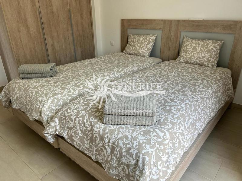 Foto 6bbcc4c4-2fa8-4442-8119-0396daca91d0. Haus mit parking in Playa Fañabé Alto Adeje