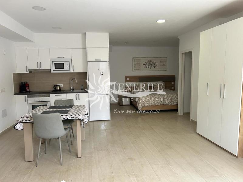 Foto 7b7e84ab-d108-4956-9da7-e1832c30e79e. Haus mit parking in Playa Fañabé Alto Adeje