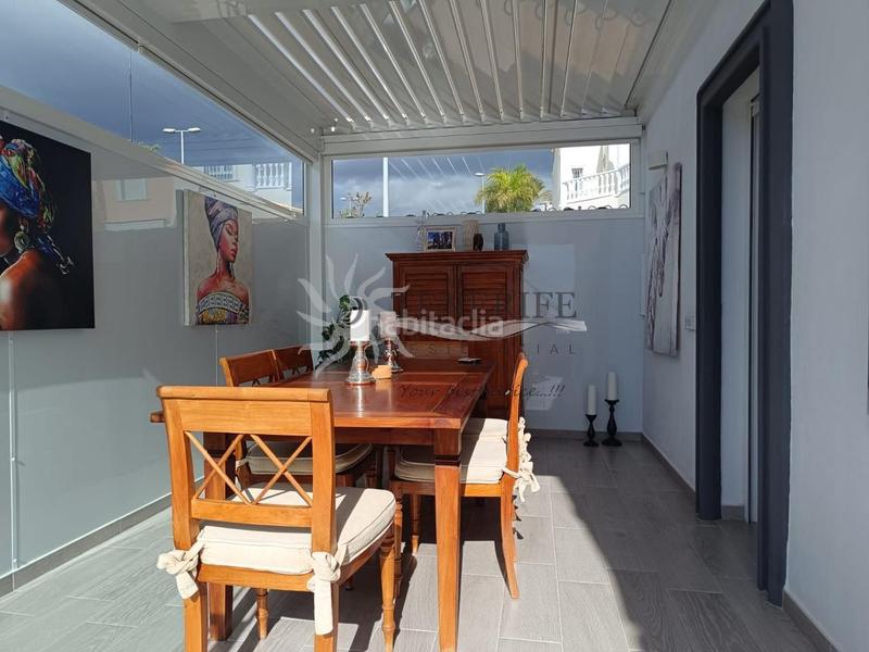 Foto 0123e0bd-29f2-474a-b728-3f0b178e887a. Casa amb aparcament piscina a Los Cristianos Arona