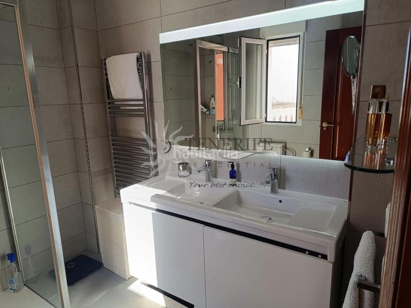 Foto 072aa228-051a-4cfa-9b44-0e32b5e2ee56. Casa amb aparcament piscina a Los Cristianos Arona