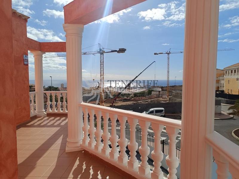 Foto 0ae571df-2b74-494c-b440-c4312ab4c8f0. Casa amb aparcament piscina a Los Cristianos Arona