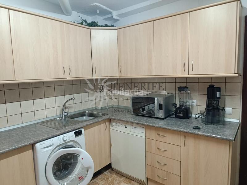 Foto 1381aaa4-d9c3-4f51-950c-9158581af09d. Casa amb aparcament piscina a Los Cristianos Arona