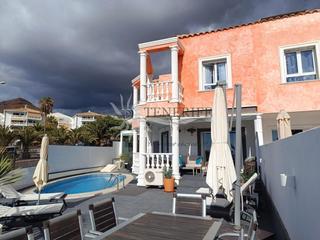 Casa  Lugano. Chalet pareado en los cristianos. arona.