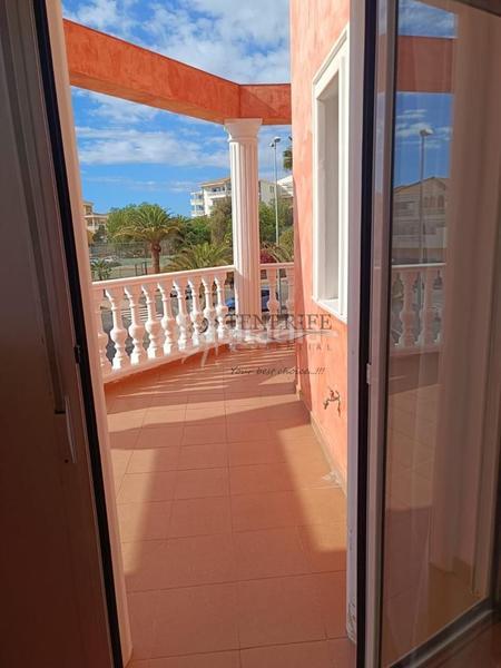 Foto 5591920a-aeea-4748-84cd-a73045ee7a9e. Casa amb aparcament piscina a Los Cristianos Arona