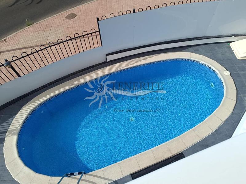 Foto 5c909fa8-fe33-49a1-8639-36904310407e. Casa amb aparcament piscina a Los Cristianos Arona