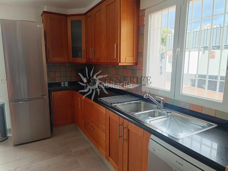 Foto 60522f4d-b2dd-4ba8-807f-b794502ebc0b. Casa amb aparcament piscina a Los Cristianos Arona