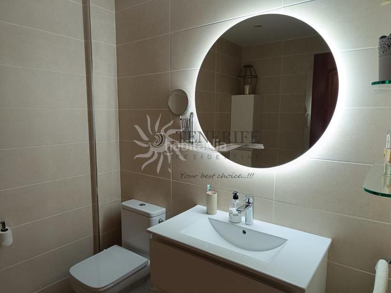 Foto 73a9500b-cba5-48b6-a929-dda6e89a52e2. Casa amb aparcament piscina a Los Cristianos Arona