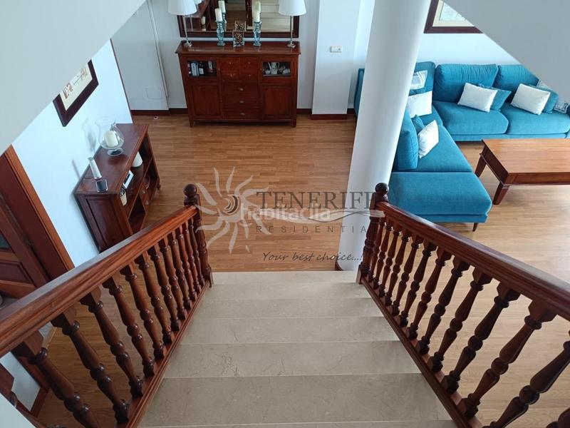 Foto 761a9bdd-4ee5-41ee-b1d6-54b4a4cd1666. Casa amb aparcament piscina a Los Cristianos Arona