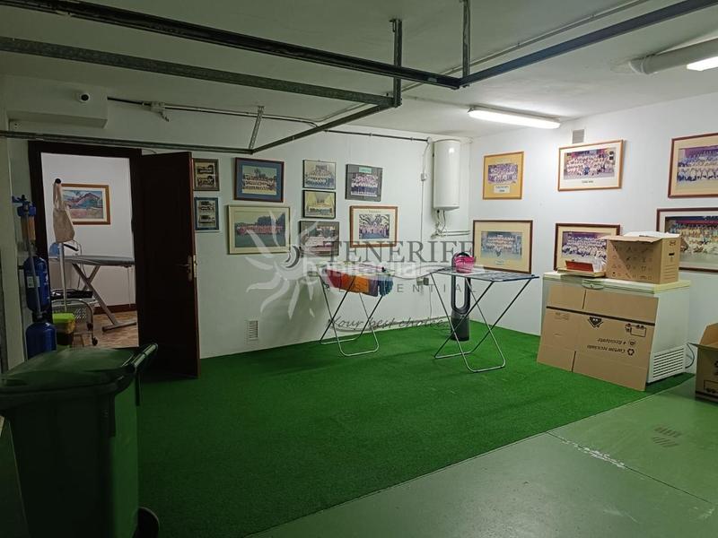 Foto 857478b3-c27b-43b9-8722-c65e260a26e9. Casa amb aparcament piscina a Los Cristianos Arona