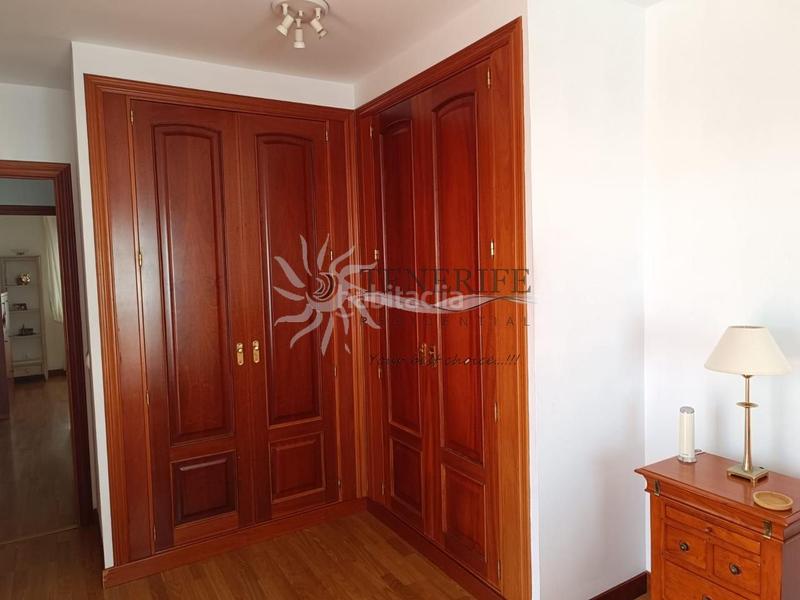 Foto 86d153ee-8360-4196-b7a6-c3a9d1389411. Casa amb aparcament piscina a Los Cristianos Arona