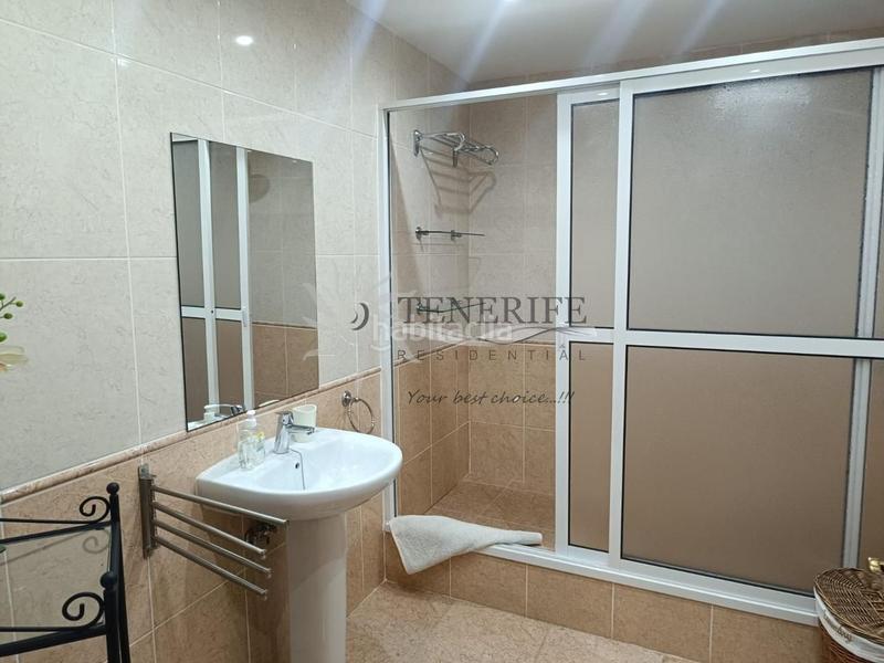 Foto aa4f519d-2677-4e29-b672-fa0dc90a3a4a. Casa amb aparcament piscina a Los Cristianos Arona