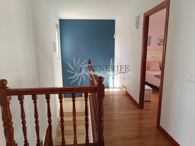 Foto af8d7235-622b-44a8-bdf8-fca8c58cf70e. Casa amb aparcament piscina a Los Cristianos Arona