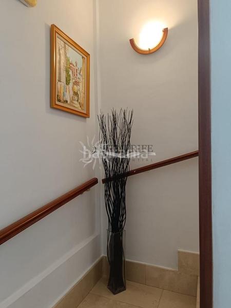 Foto b4570e83-03ff-4da6-8e4a-0b98366f2d79. Casa amb aparcament piscina a Los Cristianos Arona