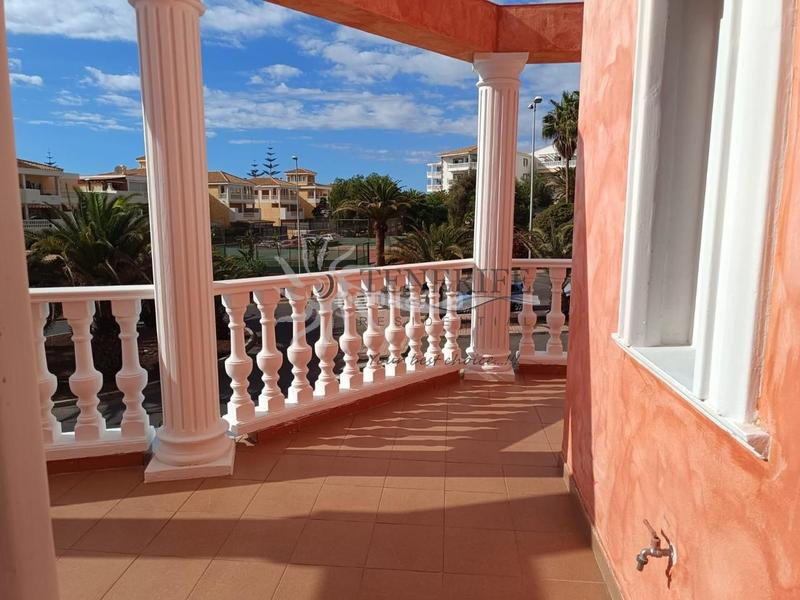 Foto b9df0753-15df-4947-bca1-5423ce3af0c2. Casa amb aparcament piscina a Los Cristianos Arona