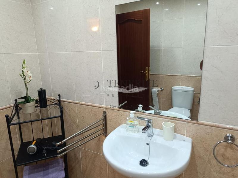 Foto e45024e1-2d80-4795-98b4-b60b3a97c868. Casa amb aparcament piscina a Los Cristianos Arona