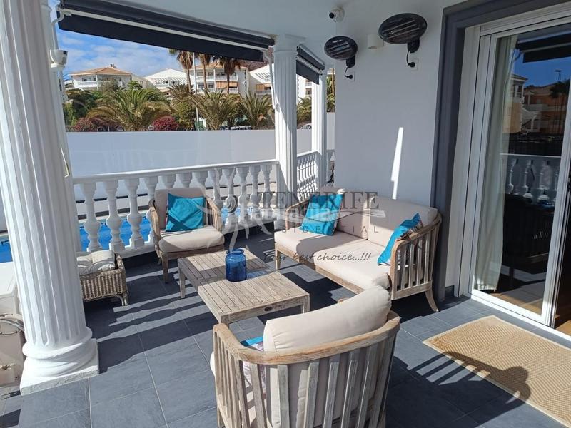 Foto f3d478d9-b04a-4251-b38d-6a41e34bdada. Casa amb aparcament piscina a Los Cristianos Arona