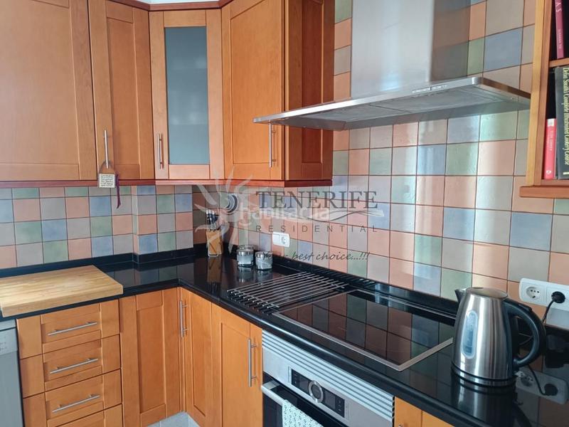 Foto f957aa2c-9281-46ab-956c-810b2f4182f2. Casa amb aparcament piscina a Los Cristianos Arona