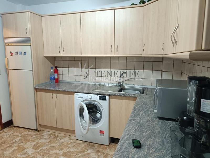 Foto fa1e4046-35ee-437e-b9ef-be52fb2b0e2e. Casa amb aparcament piscina a Los Cristianos Arona