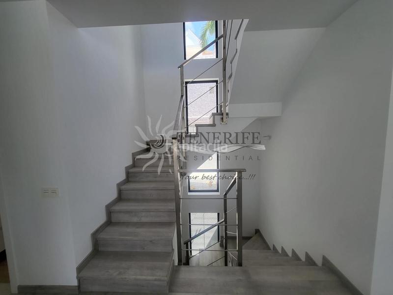 Foto 04ca6c04-6819-4a0f-9c94-ac21be362ba3. Maison avec parking piscine dans Playa Fañabé Alto Adeje