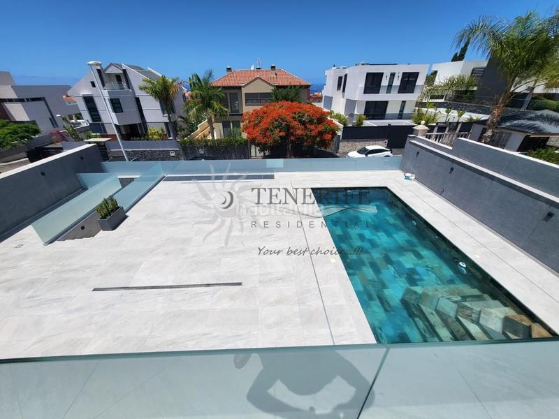 Foto 559056c1-0a06-4174-b6e1-29a558250263. Maison avec parking piscine dans Playa Fañabé Alto Adeje