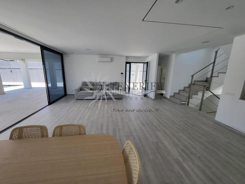 Foto 5678c3ed-ce58-4d59-8980-ecf29ae3fc61. Maison avec parking piscine dans Playa Fañabé Alto Adeje