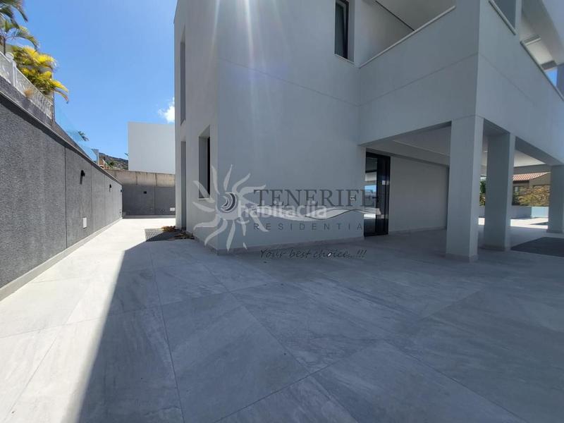 Foto 70fe7c16-10d0-435a-ba29-9f99b4d5ca73. Maison avec parking piscine dans Playa Fañabé Alto Adeje