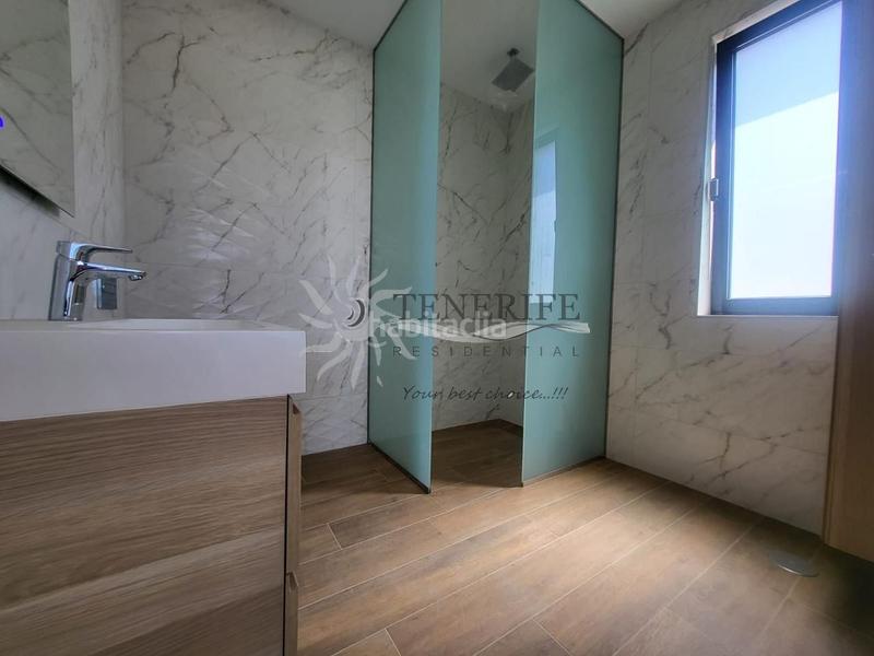 Foto 77633cca-b9d5-4828-97b0-358901cf2be1. Maison avec parking piscine dans Playa Fañabé Alto Adeje