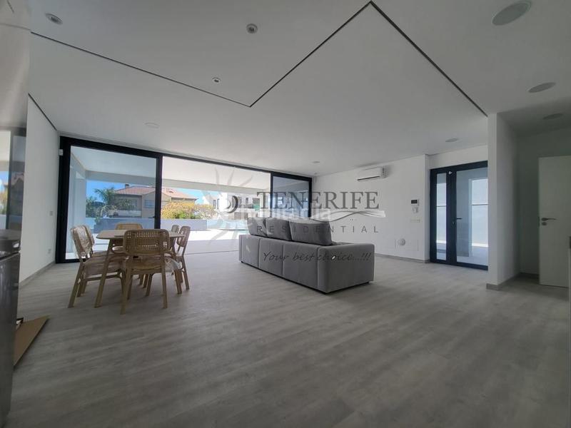 Foto 840bb90c-95d1-487d-93cf-e43b621d5e98. Maison avec parking piscine dans Playa Fañabé Alto Adeje