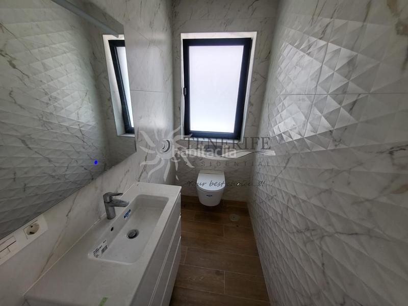 Foto 88b6d999-5e6f-4c05-905f-72f1bde2c2ba. Maison avec parking piscine dans Playa Fañabé Alto Adeje