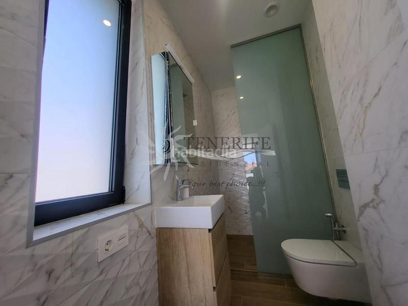 Foto 985baf11-f3bb-4043-b458-74000d5729b5. Maison avec parking piscine dans Playa Fañabé Alto Adeje