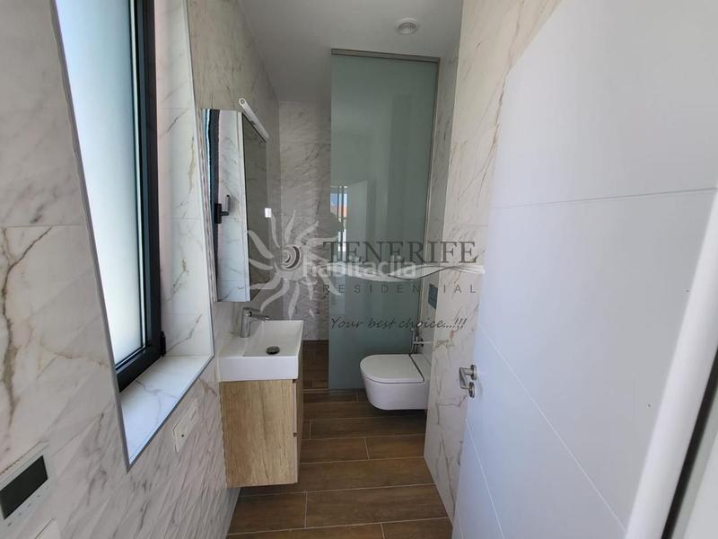 Foto af243bac-b91f-4c4b-a4c7-c620a23d2524. Maison avec parking piscine dans Playa Fañabé Alto Adeje