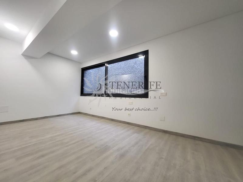 Foto b586a3b7-9b9c-4b26-b7d6-01ebb771e168. Maison avec parking piscine dans Playa Fañabé Alto Adeje