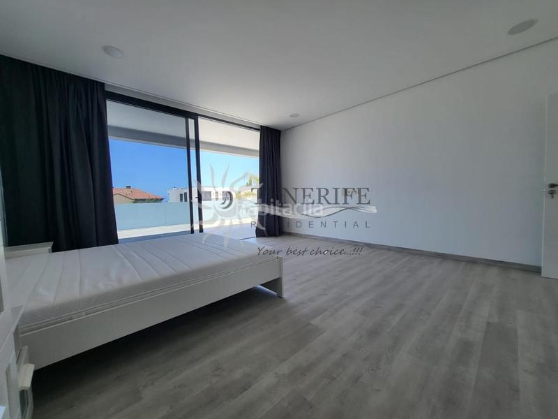 Foto d50fc1d8-1c78-4f4b-91e8-0cb8b1650200. Maison avec parking piscine dans Playa Fañabé Alto Adeje