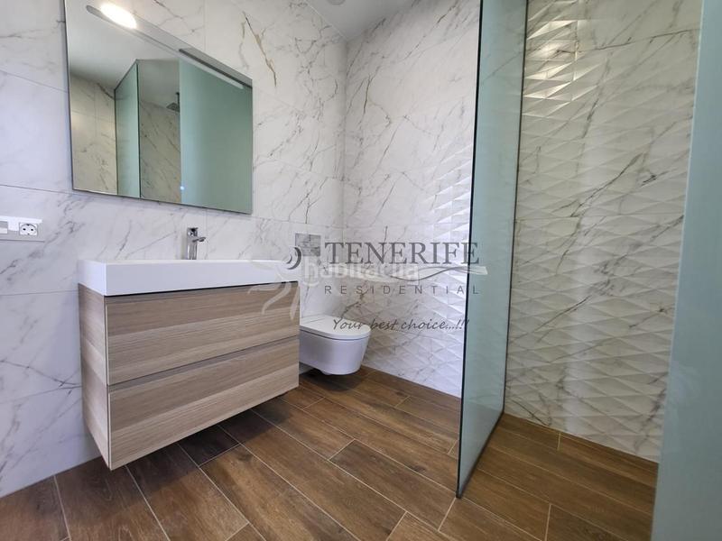 Foto d952fb3f-9d30-41bc-b65d-4c9f732f4aed. Maison avec parking piscine dans Playa Fañabé Alto Adeje