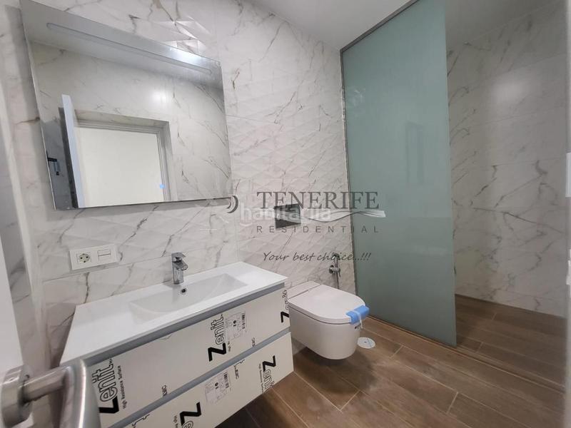 Foto dfb9ff2c-a220-4c4b-bf3c-30b60b3465ca. Maison avec parking piscine dans Playa Fañabé Alto Adeje