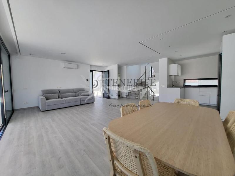 Foto e5f1dbac-98c3-42ca-83ca-4ea048fc476d. Maison avec parking piscine dans Playa Fañabé Alto Adeje